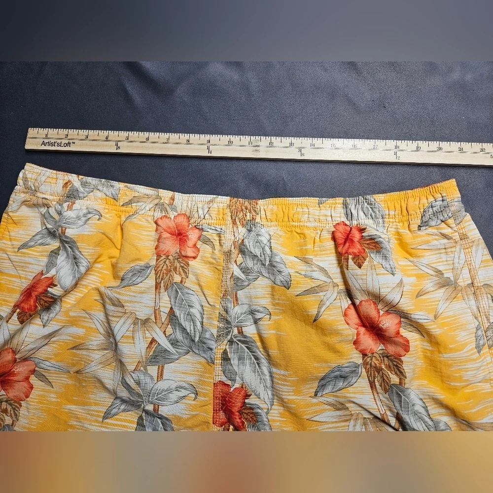 Tommy Bahama Swimwear Swim Trunks Orange Floral Size Large Lined Hawaiian Relax